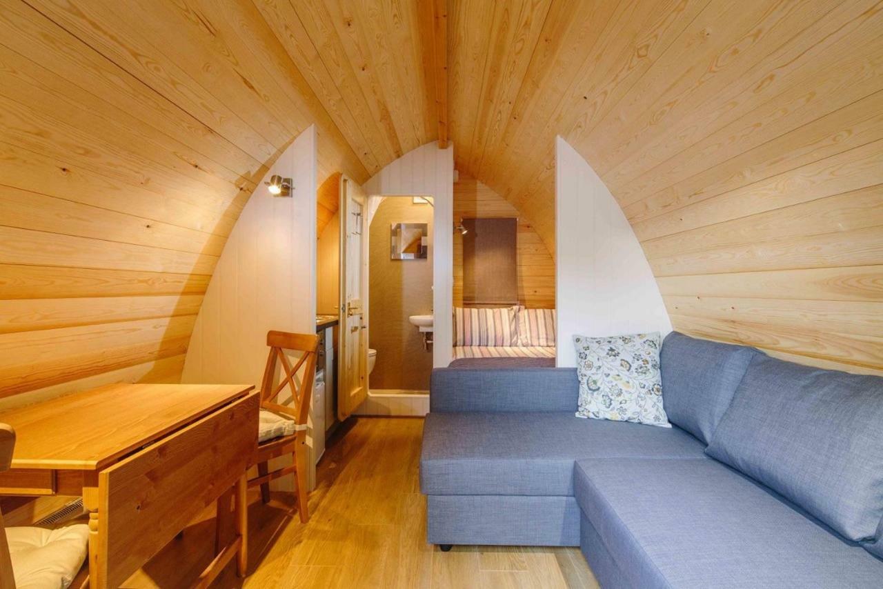 Mallow Glamping Pod Челтнъм Екстериор снимка