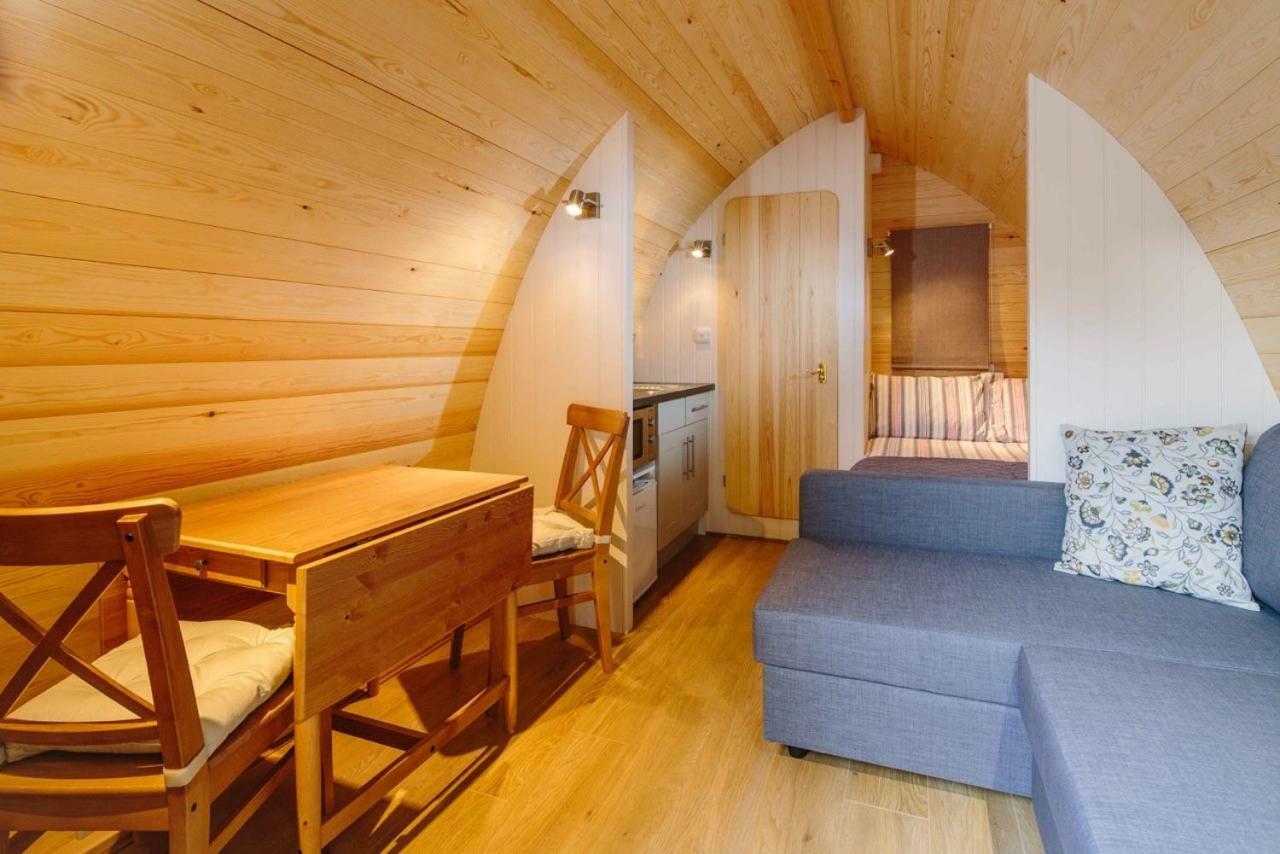 Mallow Glamping Pod Челтнъм Екстериор снимка