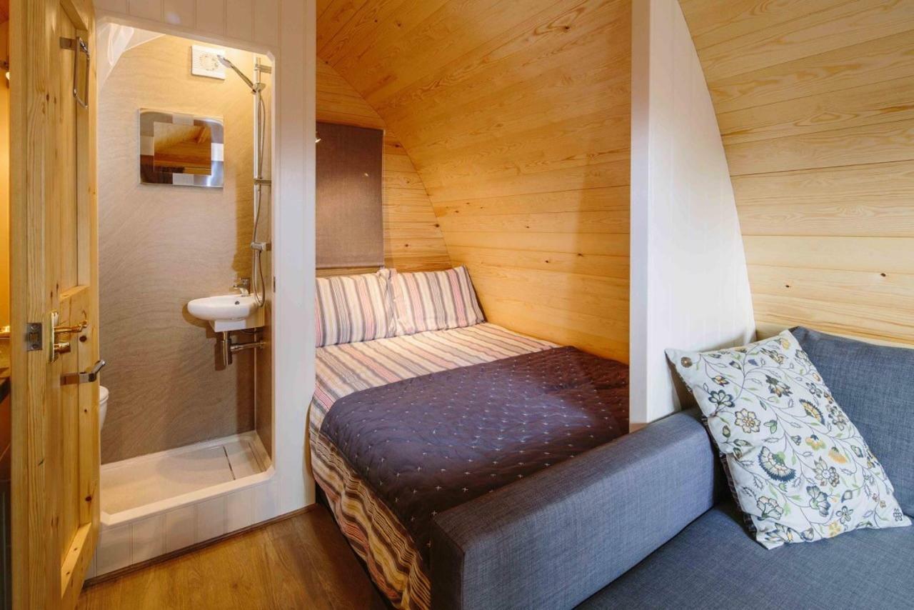 Mallow Glamping Pod Челтнъм Екстериор снимка