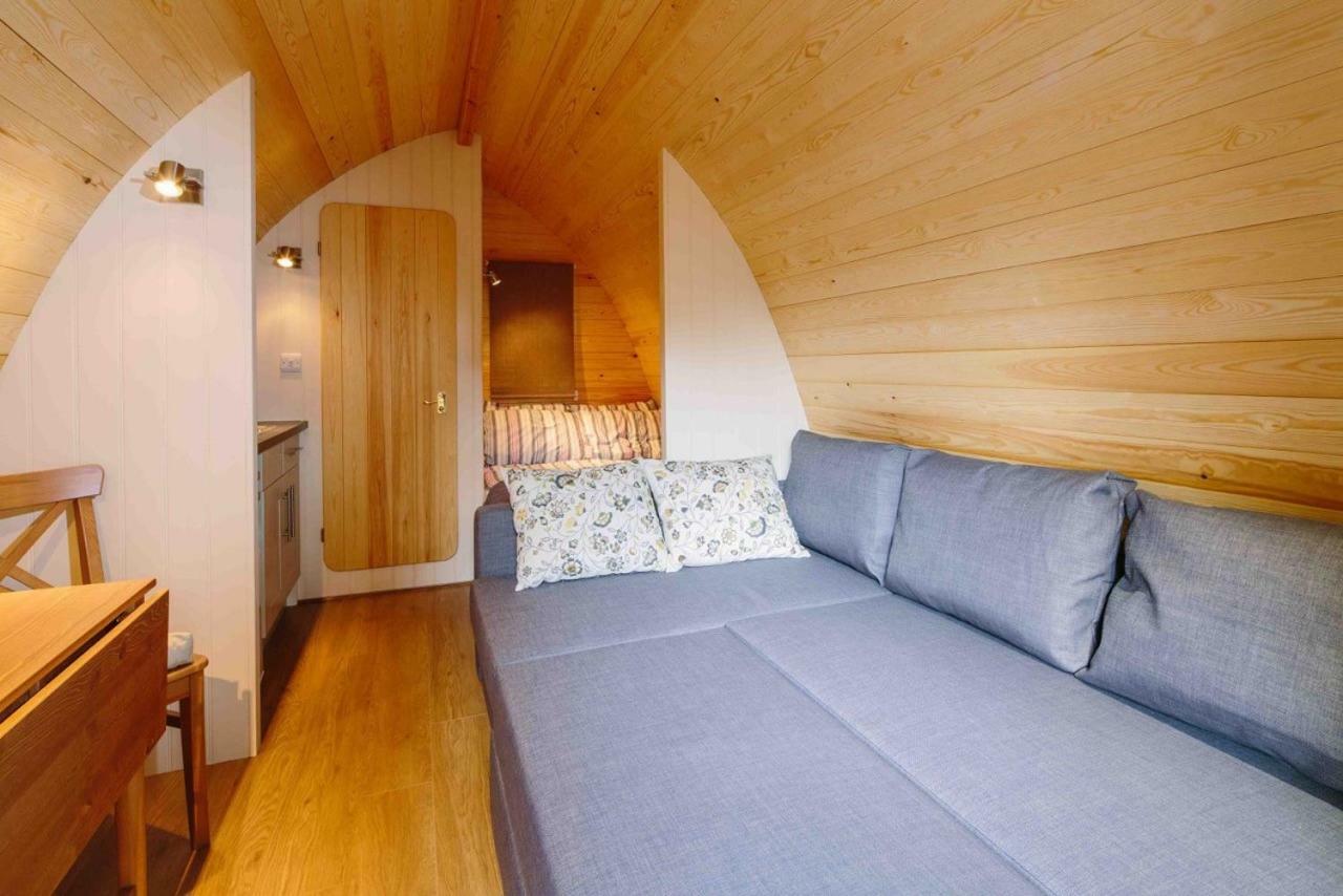 Mallow Glamping Pod Челтнъм Екстериор снимка